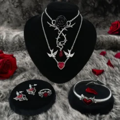 Alchemy Gothic Devil Heart Studs - Korvakorut