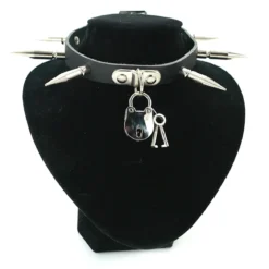 Bullet 69 1row large spike and padlock - Choker