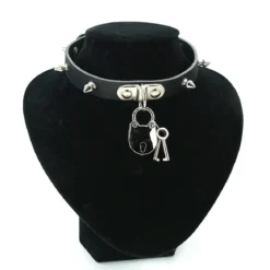 Bullet 69 1row small spike and padlock - Choker