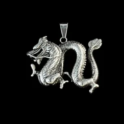 Dragon -Riipus, hopeanvärinen