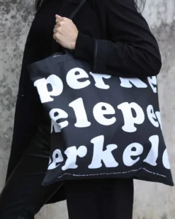 Perkele kangaskassi, Musta