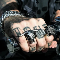 Terässormus - Maltese Cross Skull