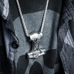 Thors Hammer - Teräs Kaulakoru