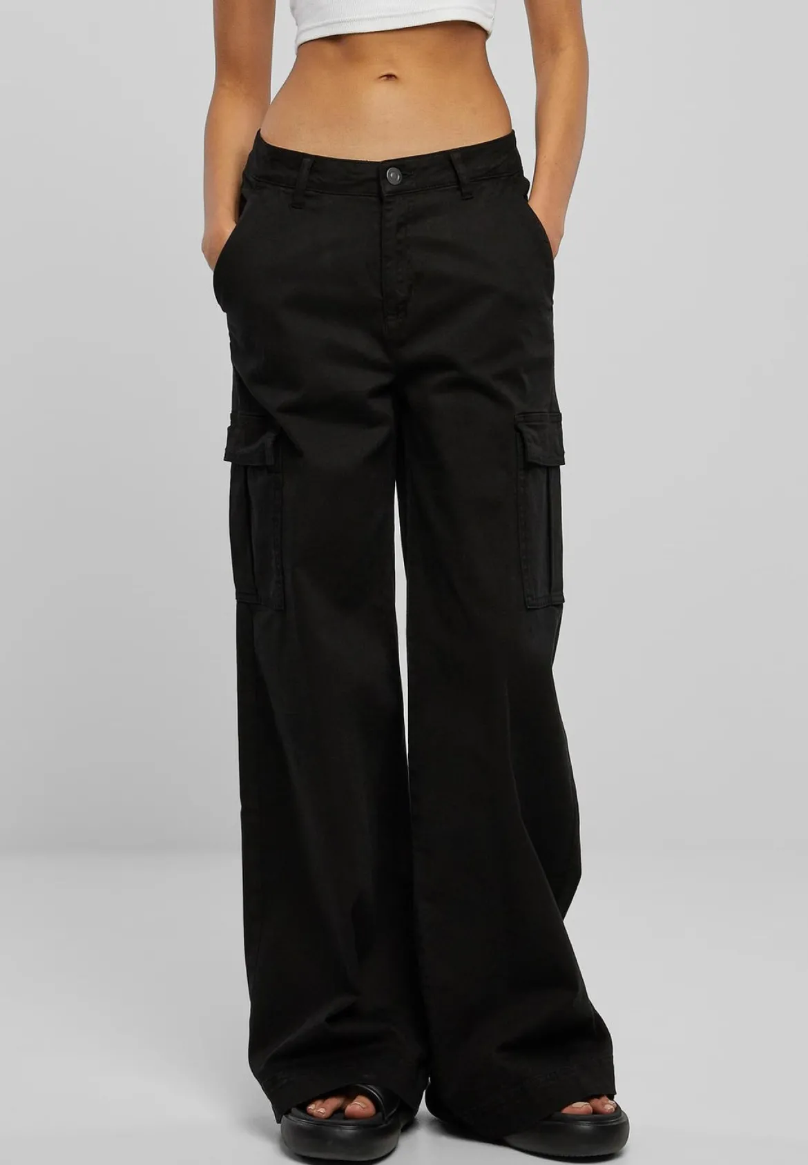 Urban Classics High Waist Wide Leg Twill - Reisitaskuhousut